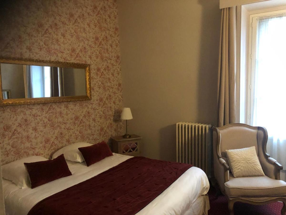 Hotel Montespan Bourbon-lʼArchambault 外观 照片