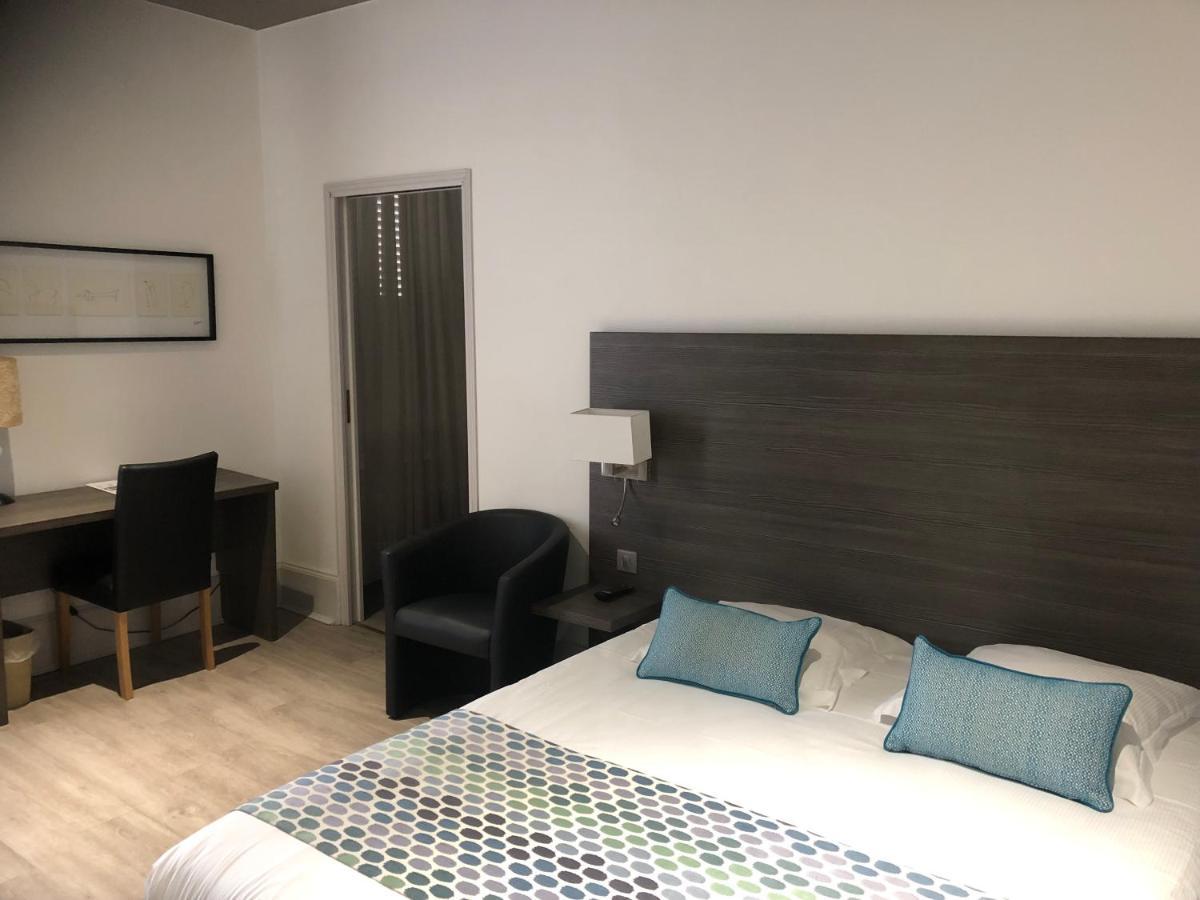 Hotel Montespan Bourbon-lʼArchambault 外观 照片