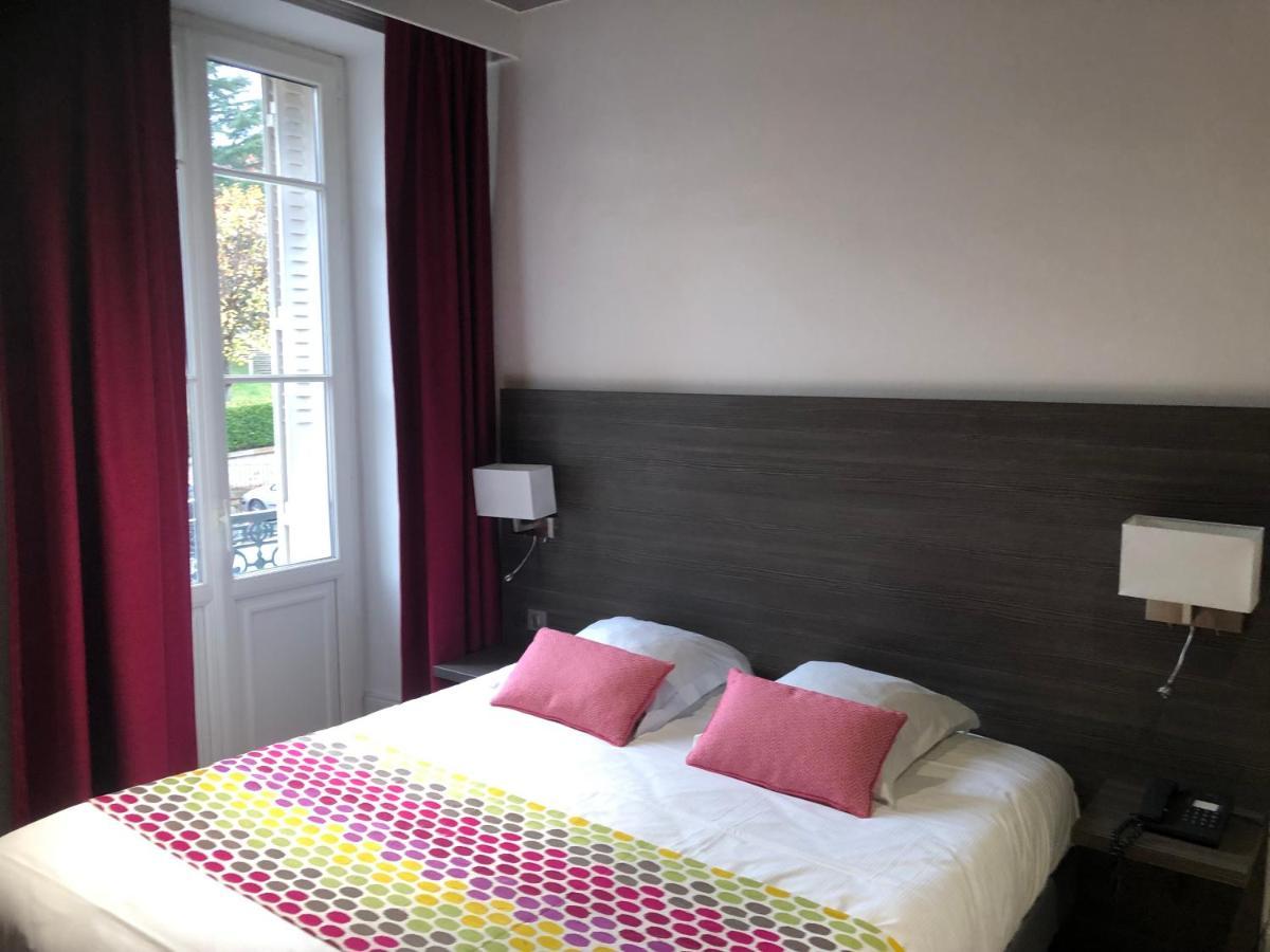 Hotel Montespan Bourbon-lʼArchambault 外观 照片