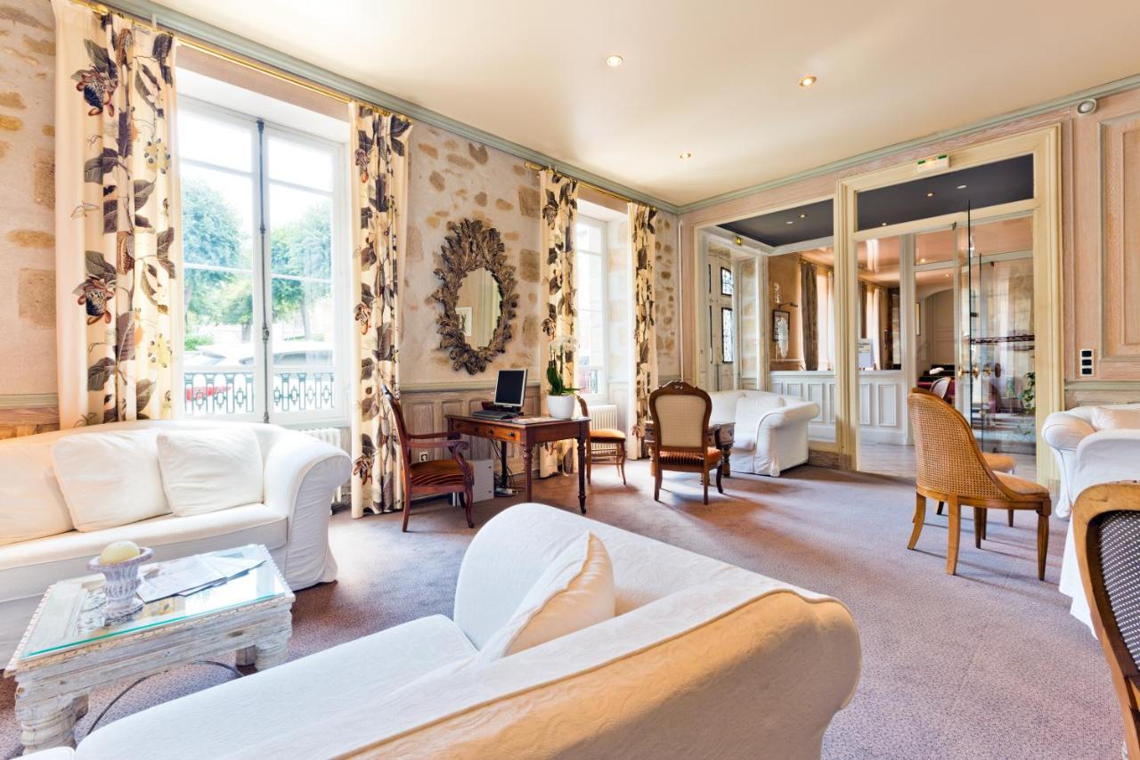 Hotel Montespan Bourbon-lʼArchambault 外观 照片
